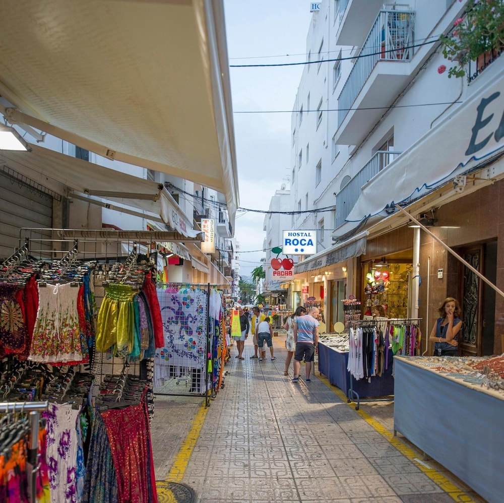 Roca Hostal 25/29