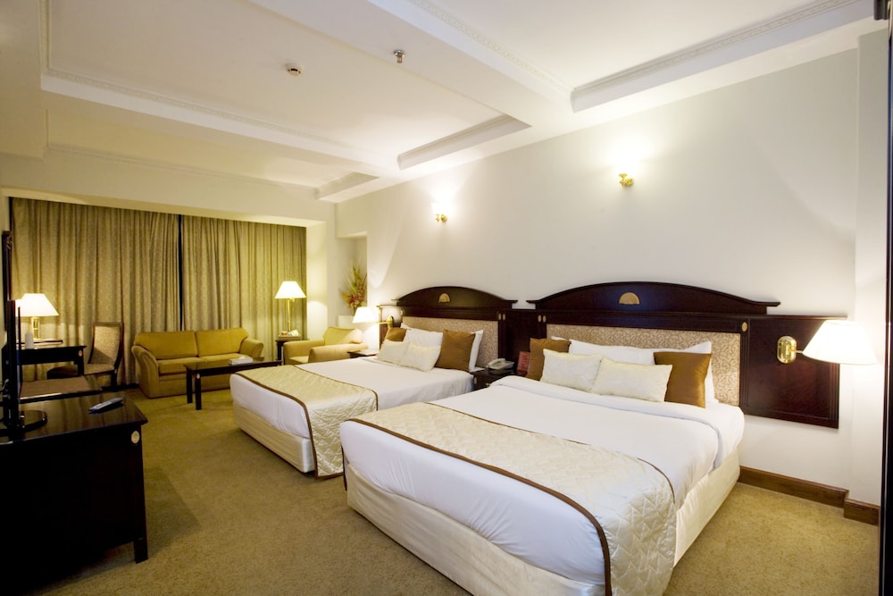 Hotel Sarina 19/77
