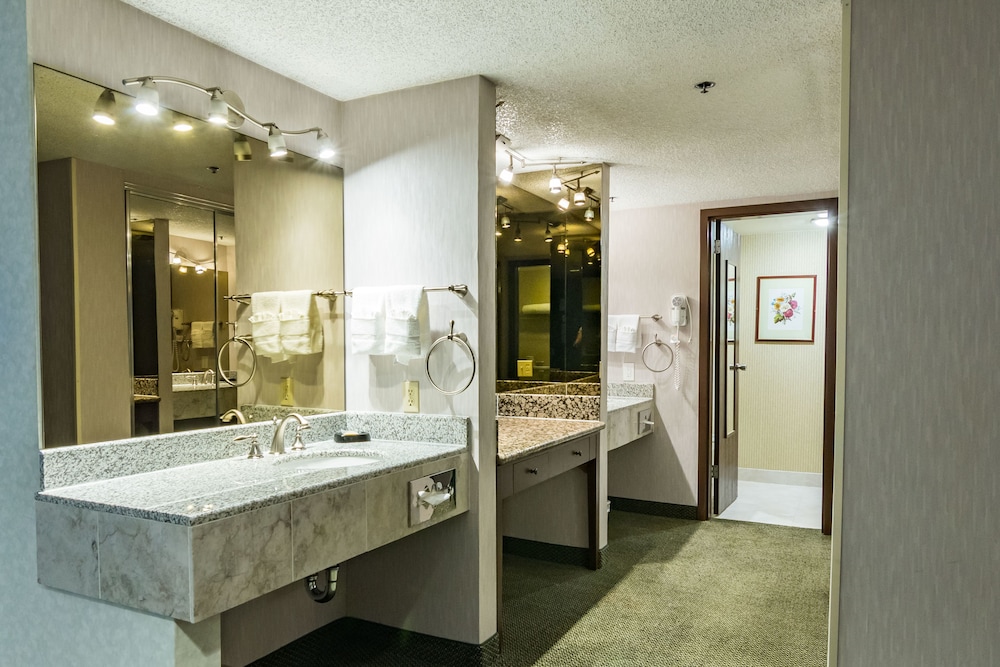 SureStay Plus Hotel by Best Western Reno Airport 78/91