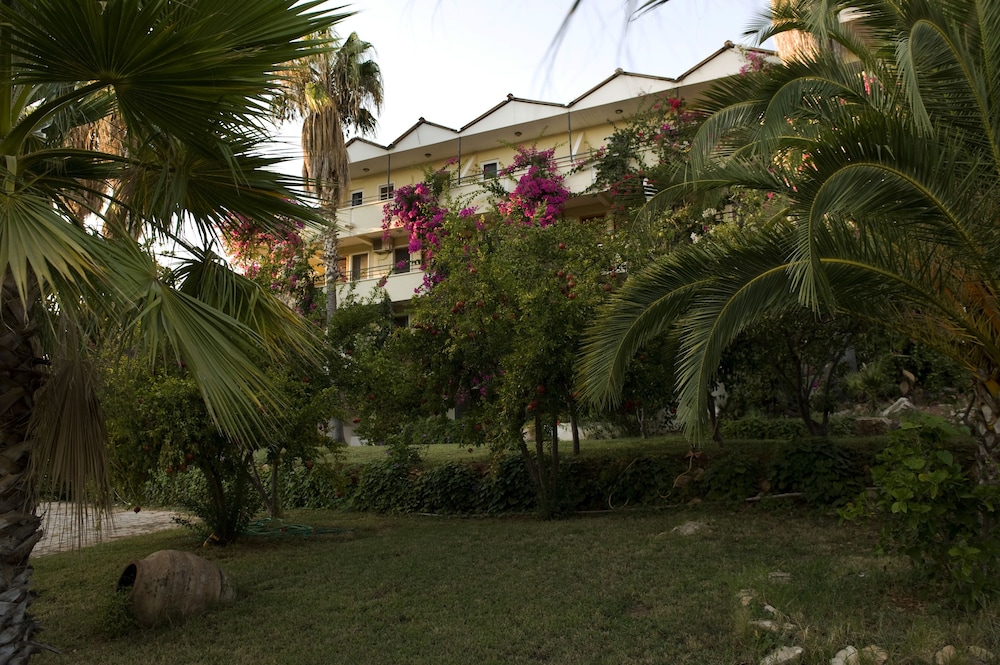Pataros Hotel 29/49