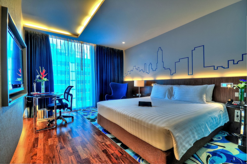 Galleria 10 Hotel Bangkok 12/56