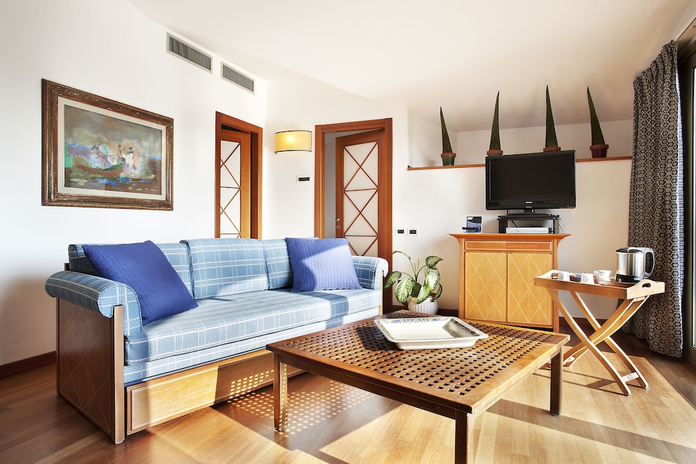 Hotel Villa Undulna 42/77