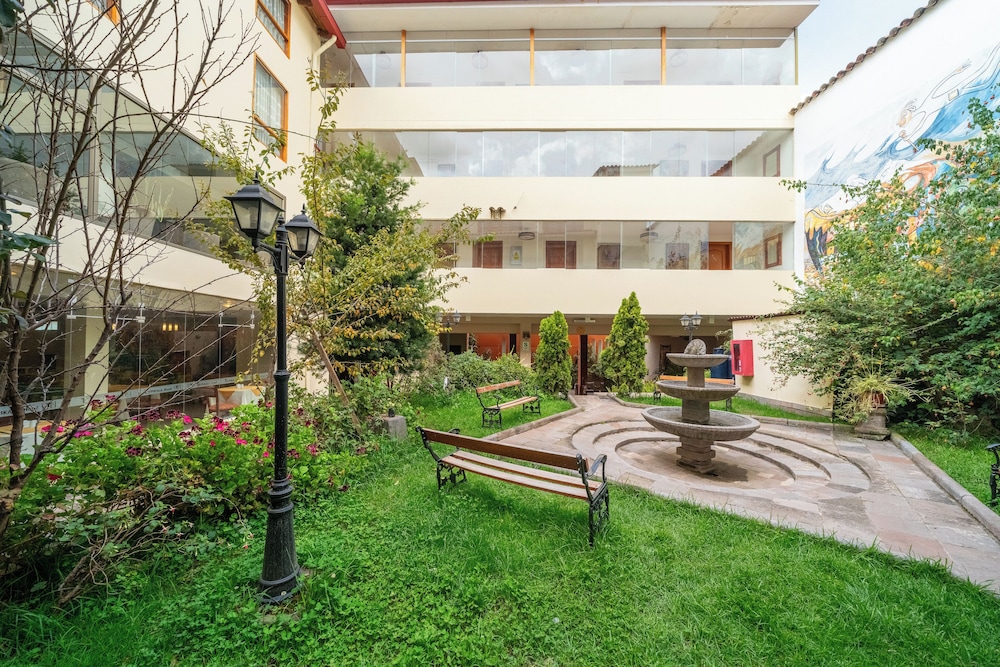 Taypikala Cusco Hotel 47/49