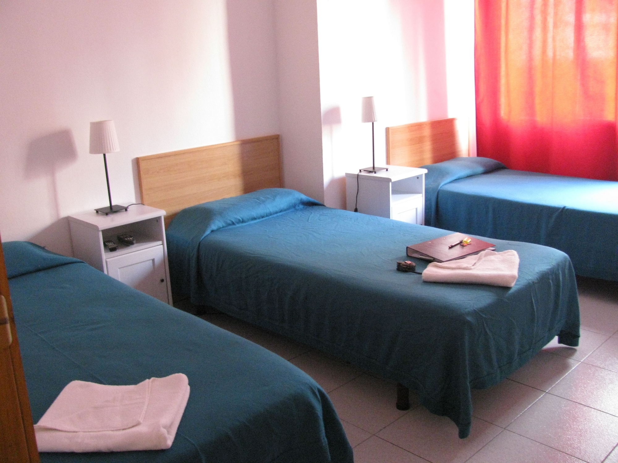 غرفة ثلاثية بحمام مشترك، Hostal El Kano 4/5
