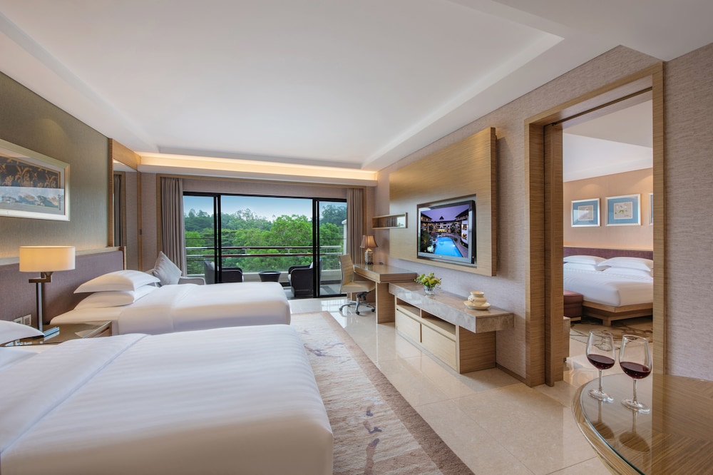 FAMILY SUITE, DELUXE, LARGE