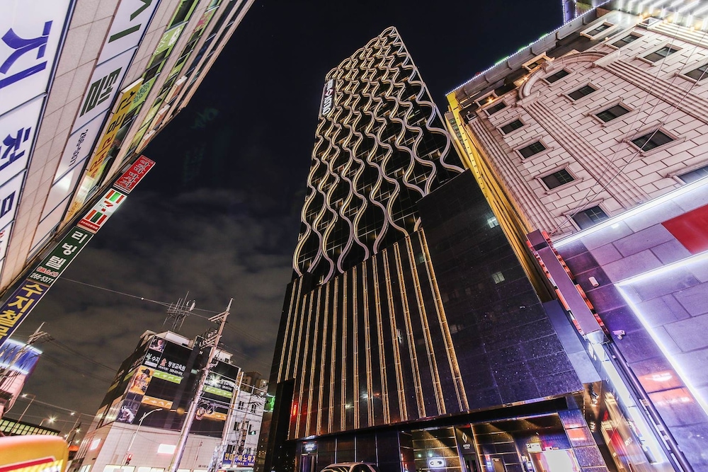 ヨンイン アストロ ホテル 写真3