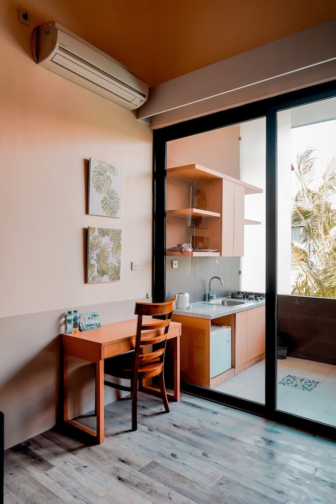 Sunrise Suite Kerobokan 30/50