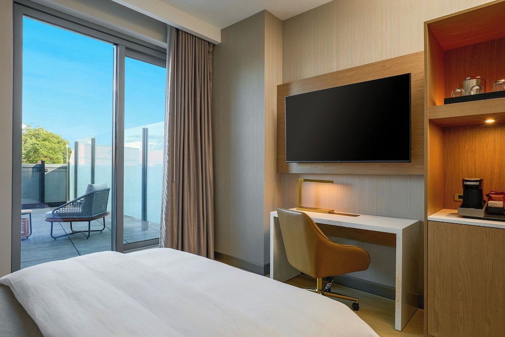 The Westin Flushing LaGuardia Airport 17/50