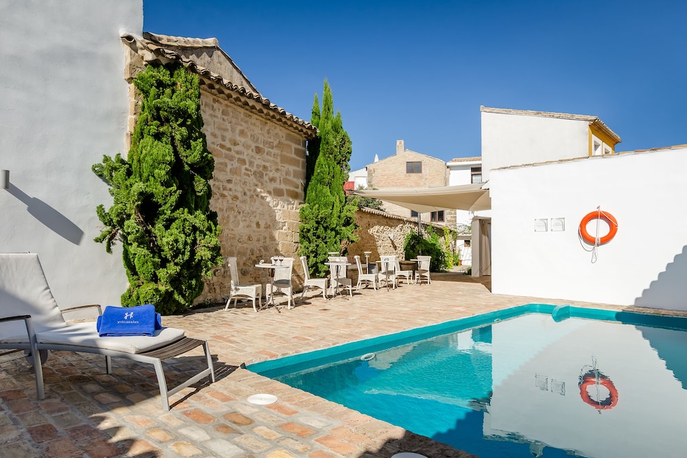 La Casona del Arco 38/60