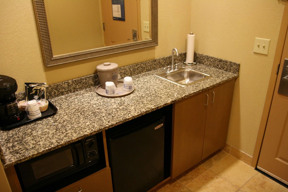 Hampton Inn & Suites Mobile Providence Park/Airport 40/56