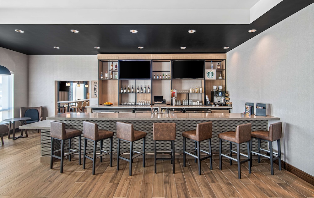 Hyatt Place Newark/Silicon Valley 46/64