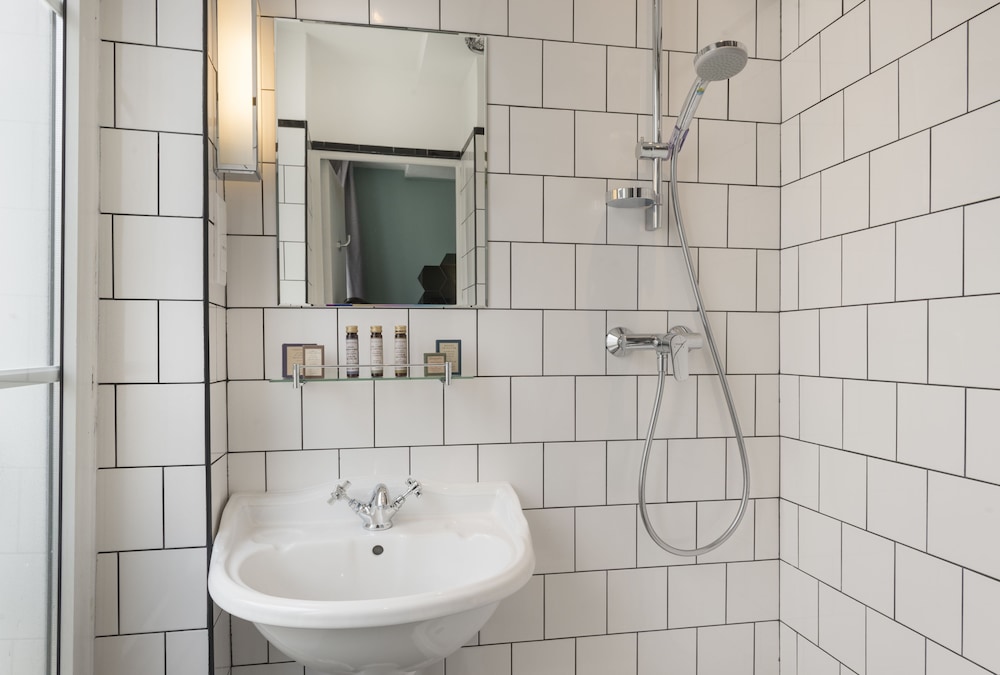 Hotel Basss 62/63