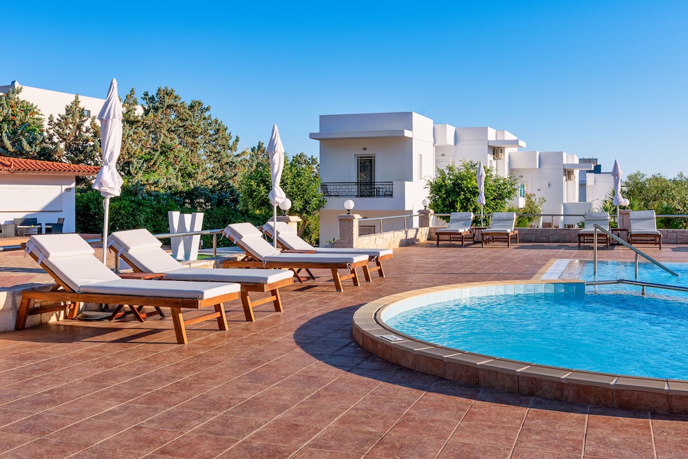 W Suites in MALIA