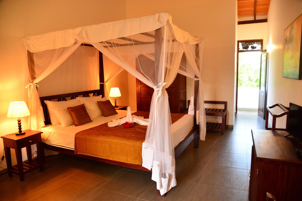 Villa Shanthi 16/50