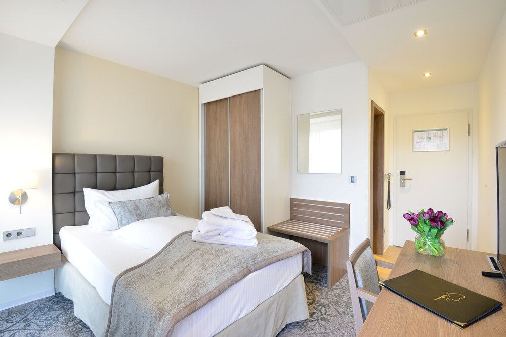 Parkhotel Residenz 18/53