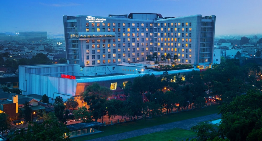Hotel Santika Premiere Dyandra Medan 1/31
