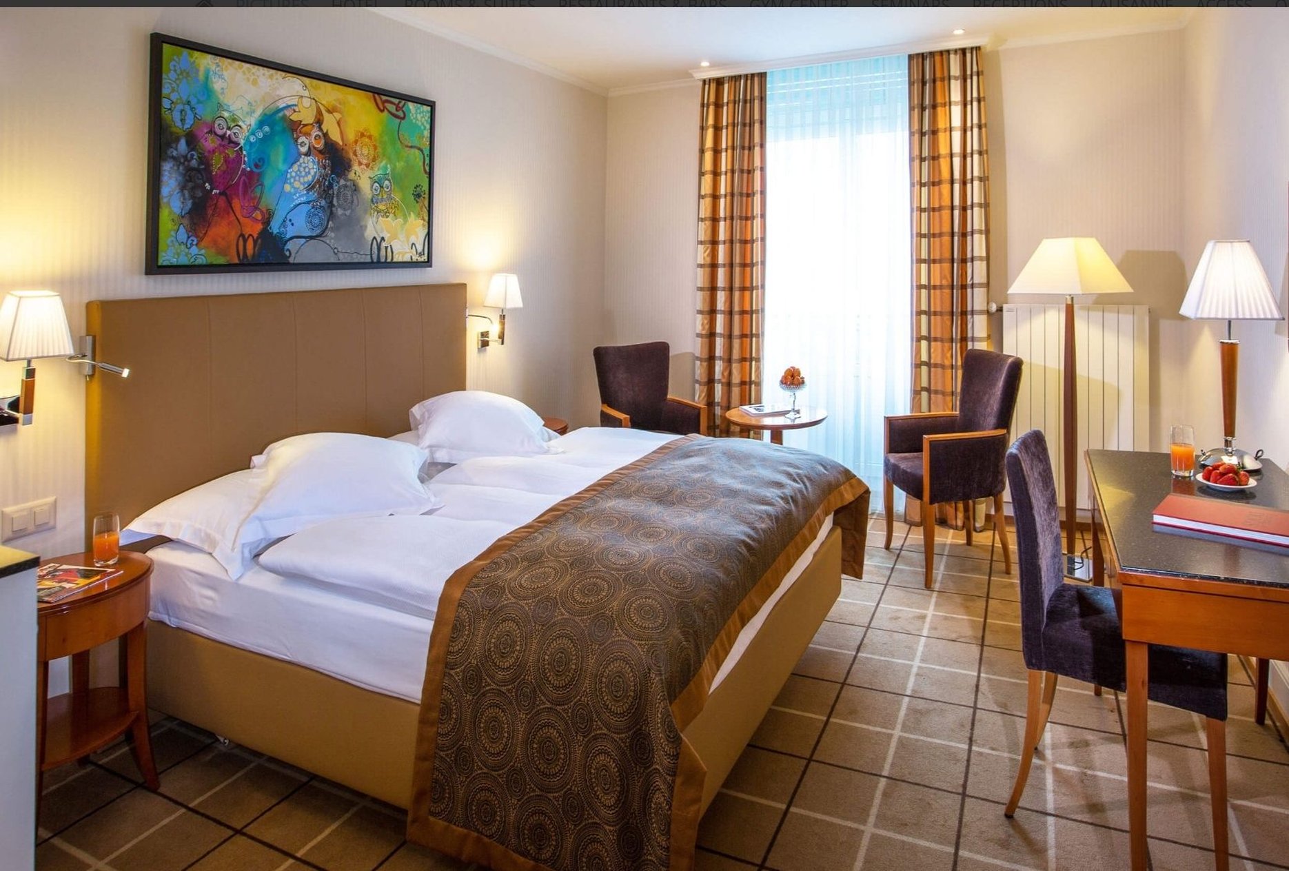 ROOM, DOUBLE BED