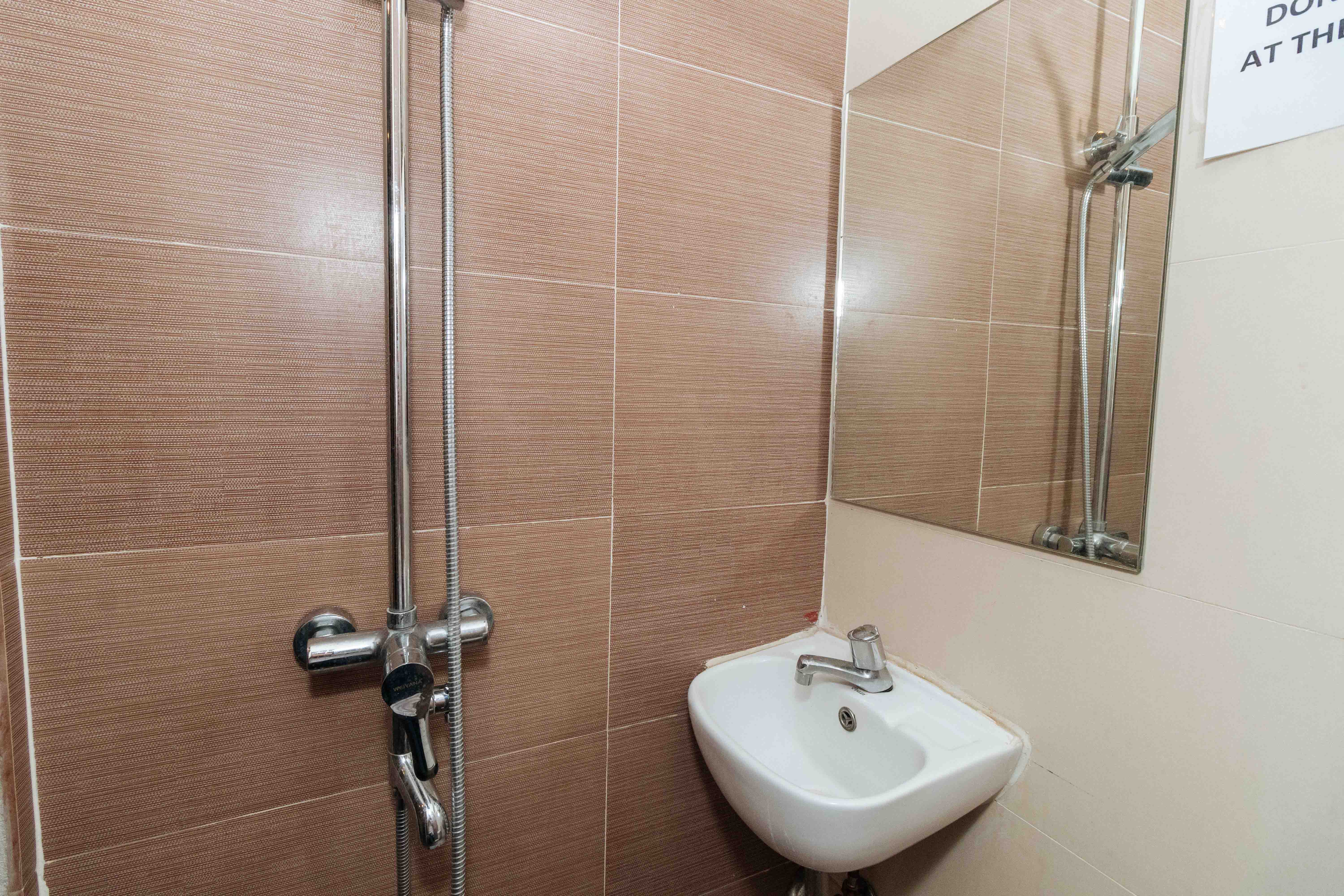 RedDoorz @ DBuilders Rooms Ph1 Taguig 24/28