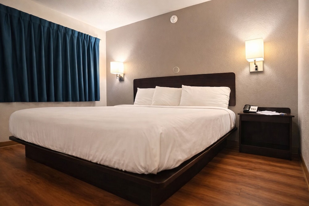 غرفة قياسية بسرير كينج، Motel6 Blythe, CA 5/10