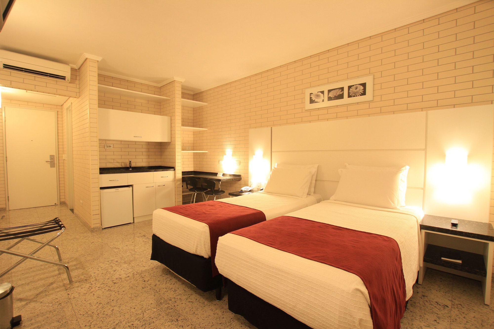 SUPERIOR, TWIN BEDS