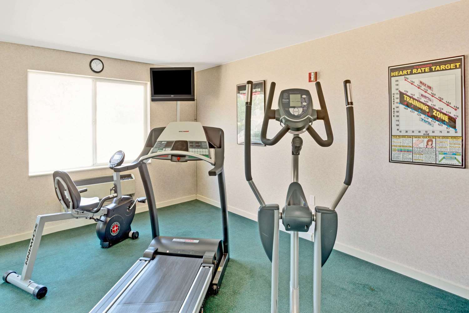 Ramada By Wyndham Draper 21/36