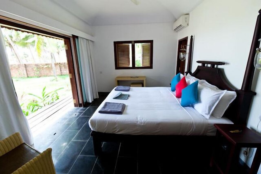KANAN BEACH RESORT 3/44