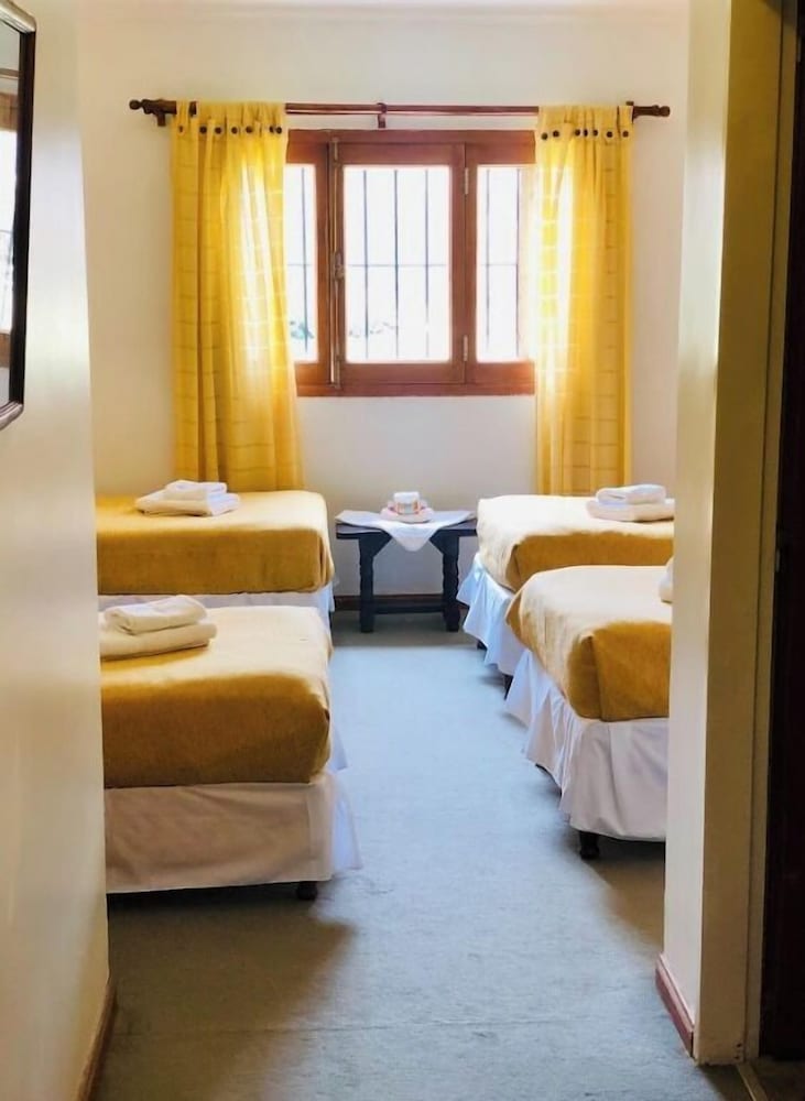 ROOM, QUADRUPLE