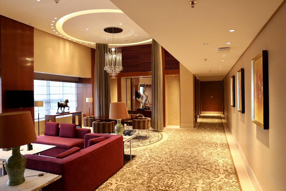 Crowne Plaza Shenzhen Futian 55/86