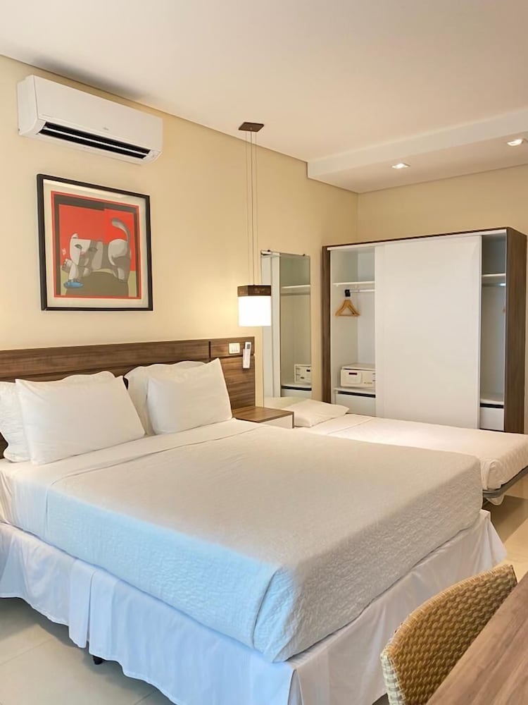 Amora Hotel 24/67