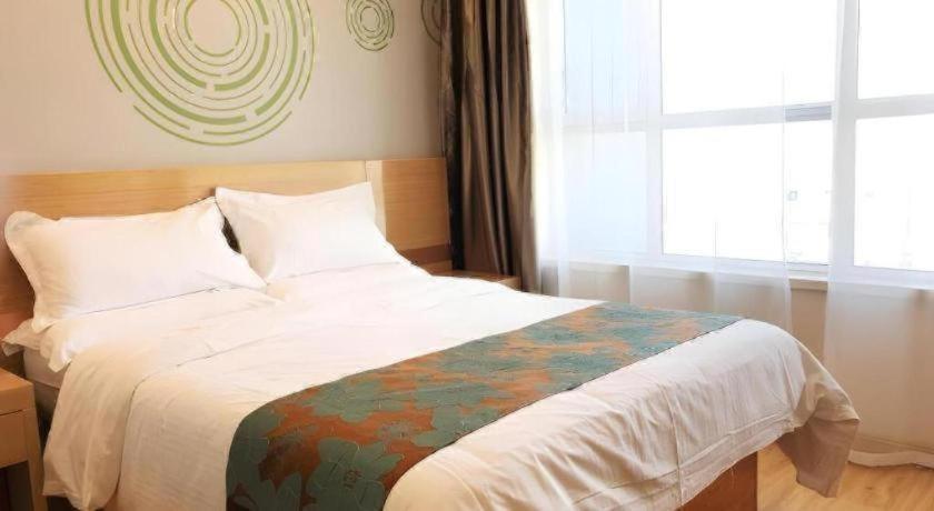 GreenTree Inn Urumqi Airport Tianyi International City 26/47