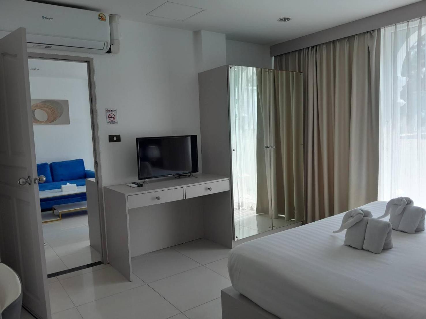 Suite, Private Pool, MODERN LIVING HOTEL 5/9