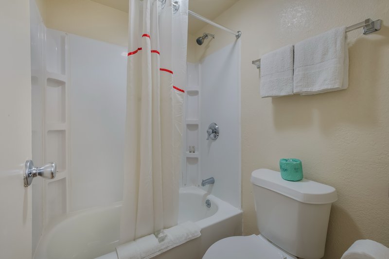 Red Roof Inn Atlanta South - Morrow 20/20