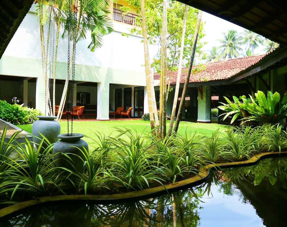 The Palms Hotel in BERUWALA