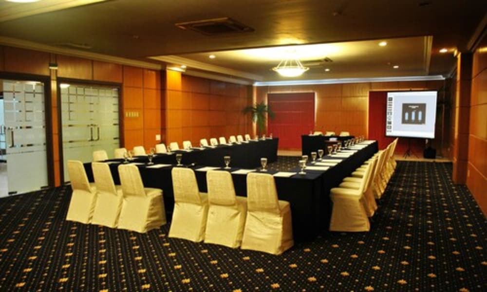 Hotel Bumi Senyiur 22/28