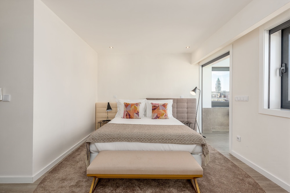 4 BEDROOMS, DELUXE, APARTMENT, TERRACE