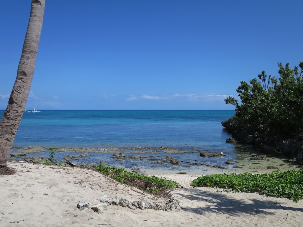 Tepanee Beach Resort 47/63