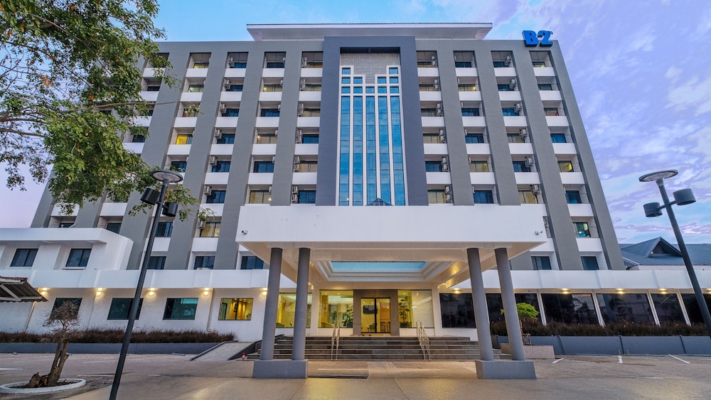 Khumsuphan Hotel 2/24