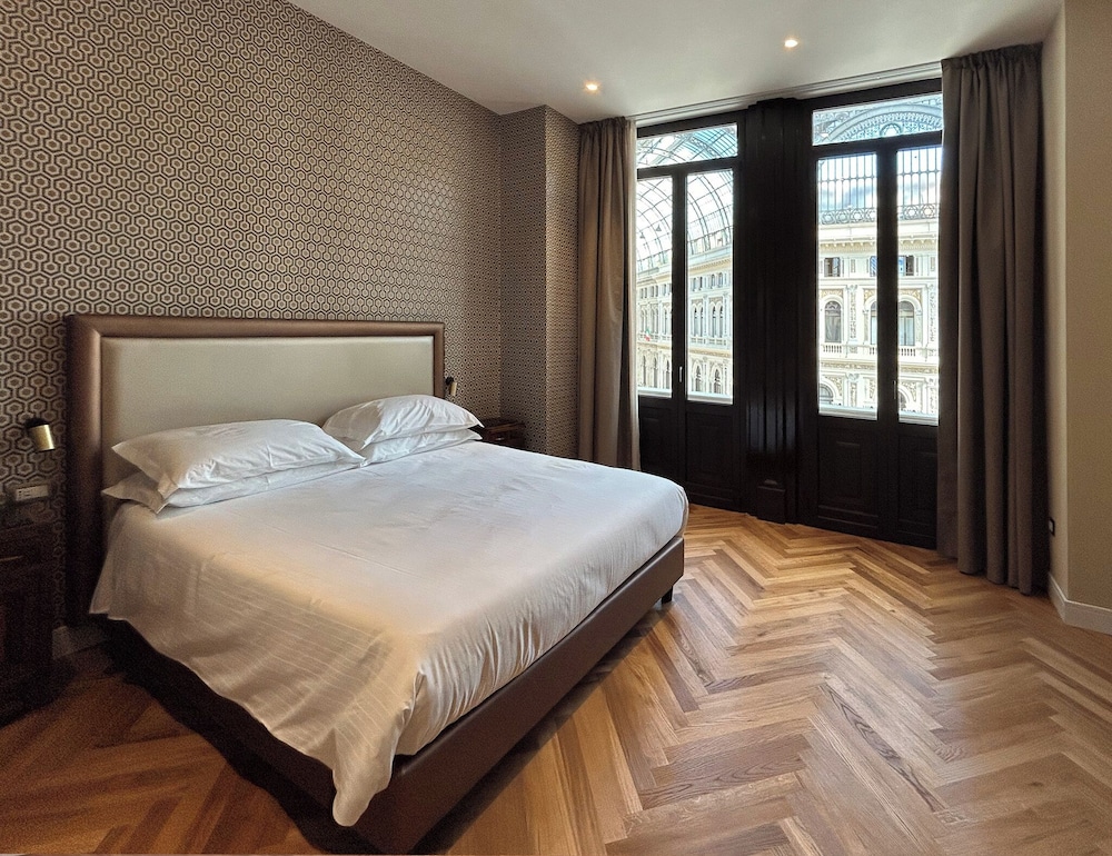 Deluxe, Dome View, Annex