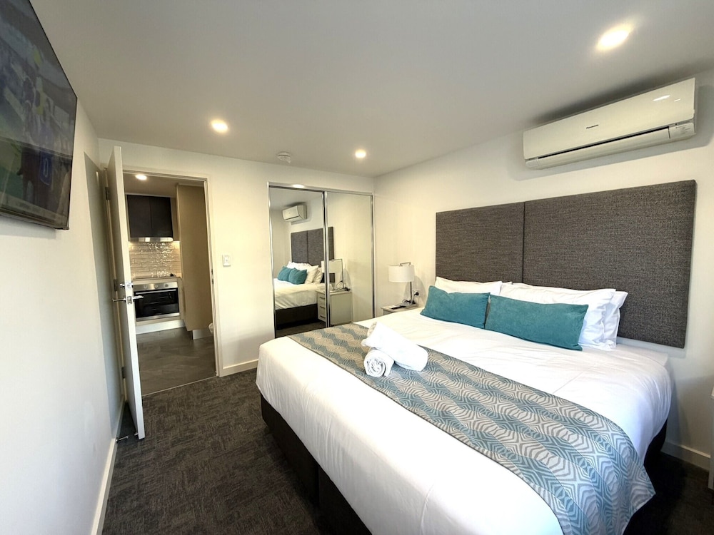 1 Bedroom, Renovated, Family, Apartment, 1 King and 1 Single Beds, Terrace