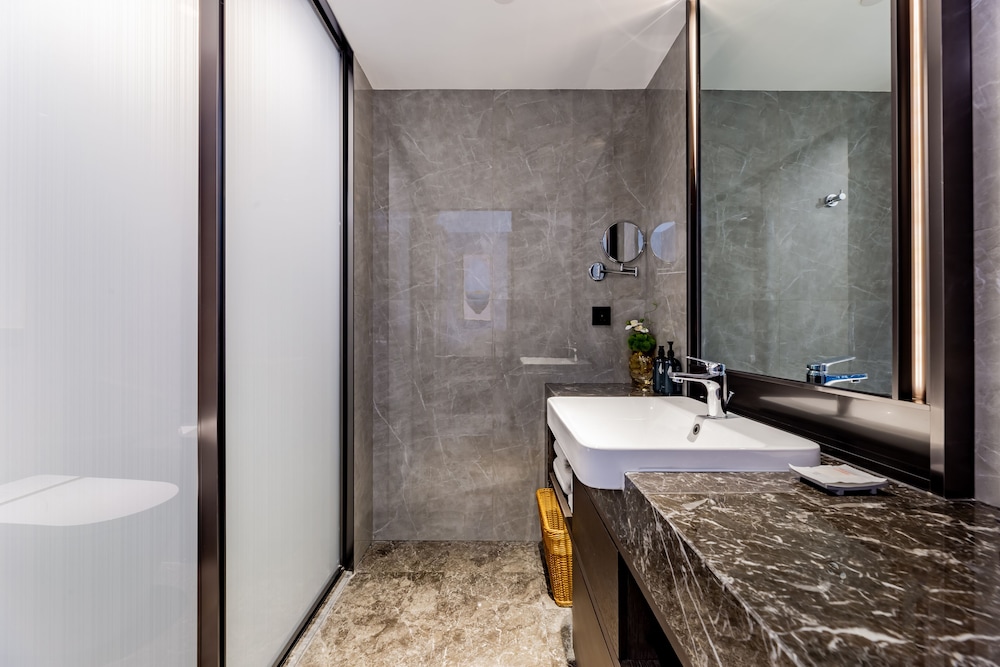 Ramada by Wyndham Bayannur 32/33