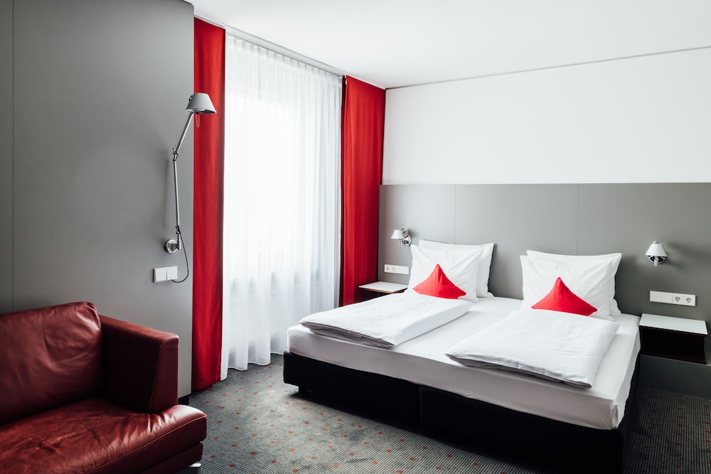 Vienna House Easy by Wyndham Stuttgart 16/68