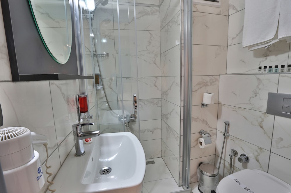 Azra Suite Otel 42/50