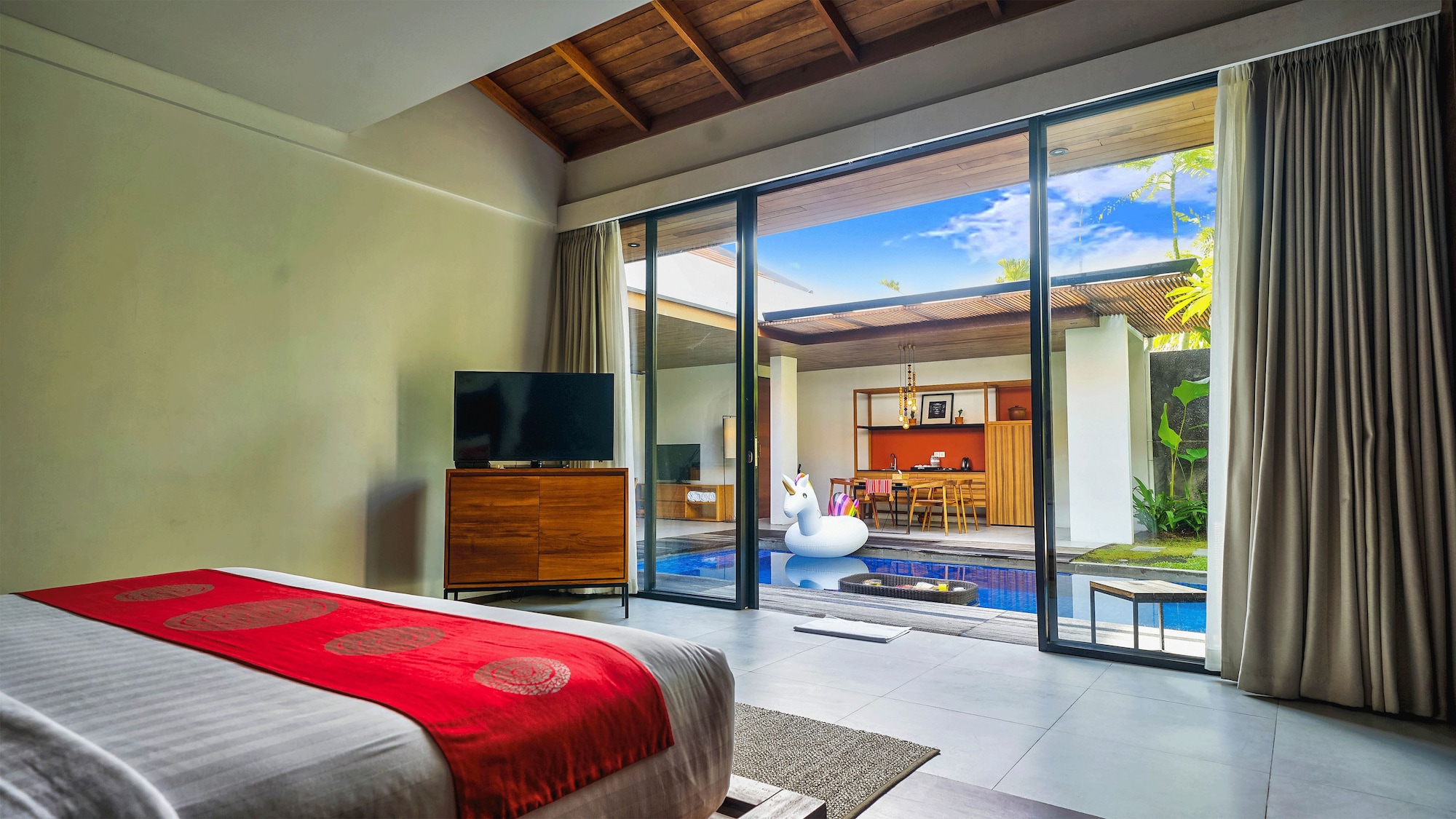 2 BEDROOMS, VILLA, PRIVATE POOL