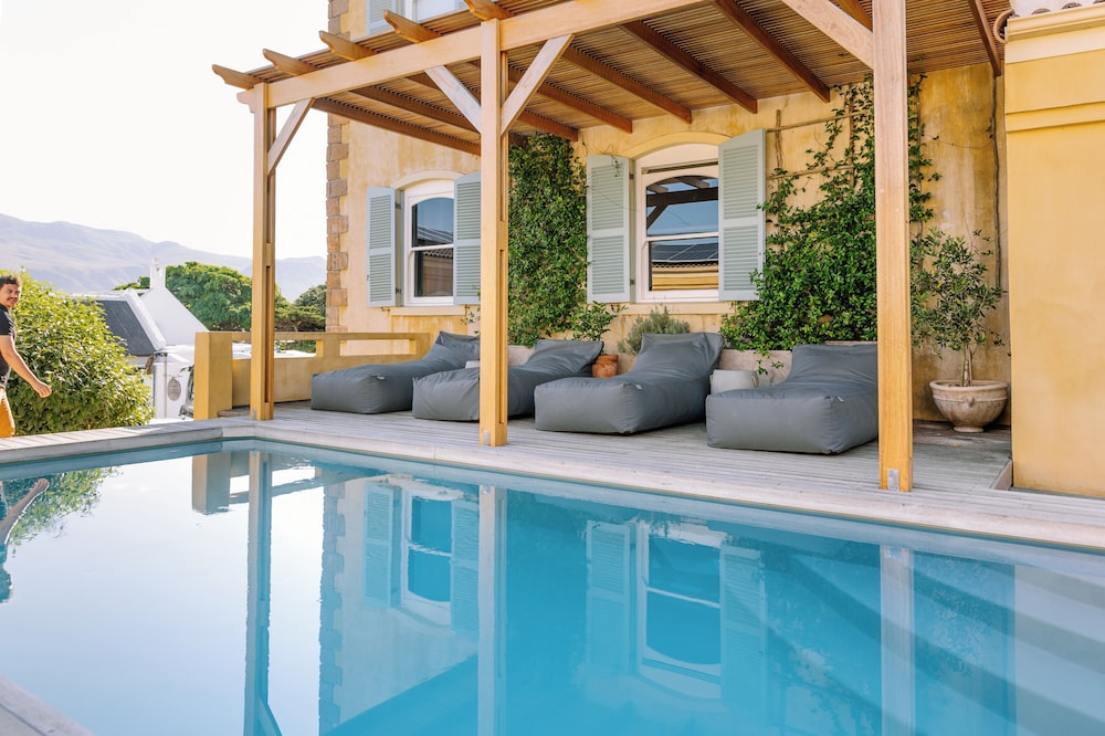 Auberge Burgundy Guest House Hermanus 22/43