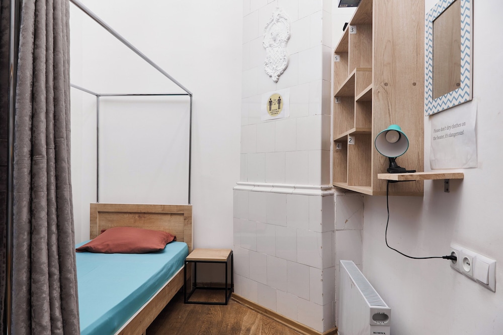 Moosica Hostel 50/50