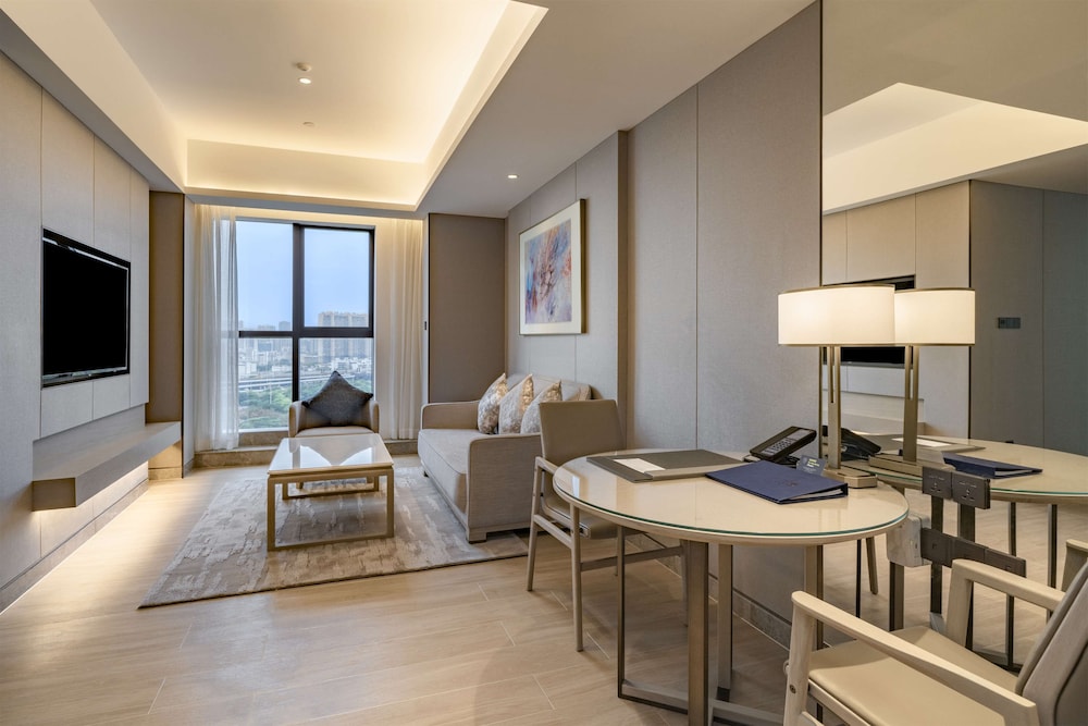DoubleTree by Hilton Shenzhen Nanshan Hotel and Residences 34/45