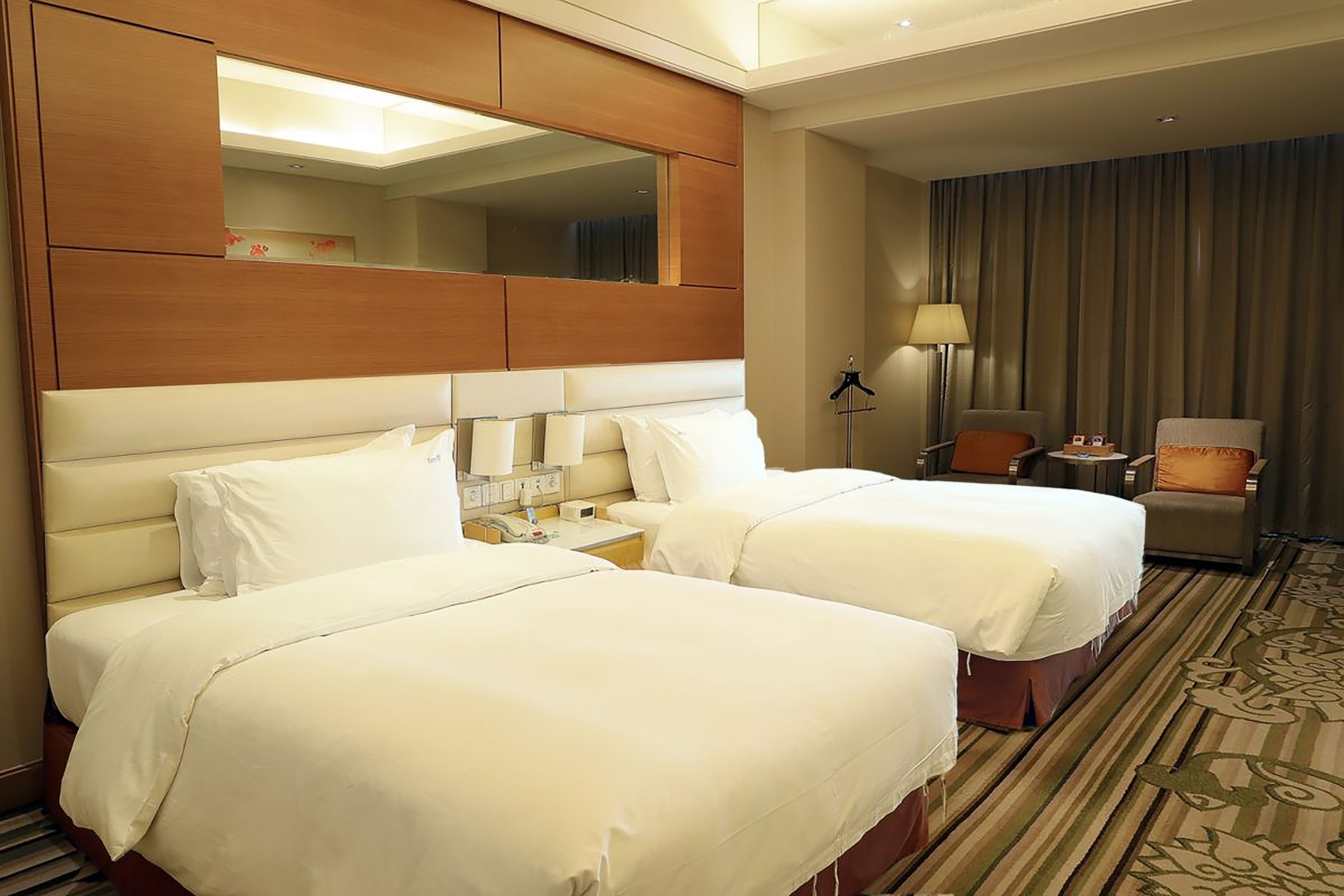 Holiday Inn Tianjin Riverside 23/79
