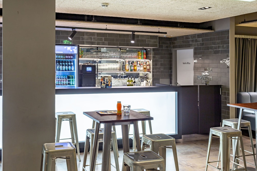 restaurant-cafeteria