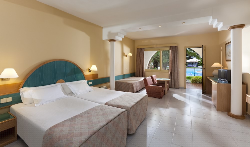 Hotel Parque San Antonio 25/75