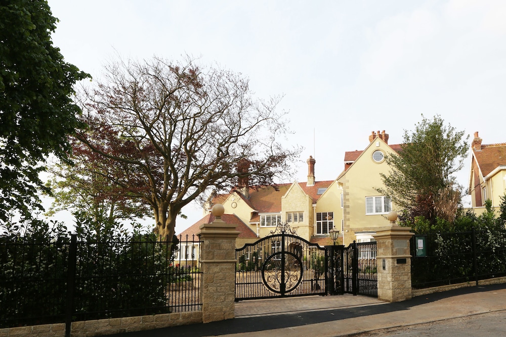 Haven Hall 2/57